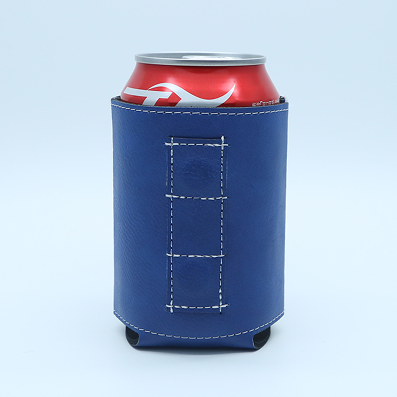 Porta-bebidas em couro sintético laserável com ímã Porta-bebidas em couro sintético laserável com ímã