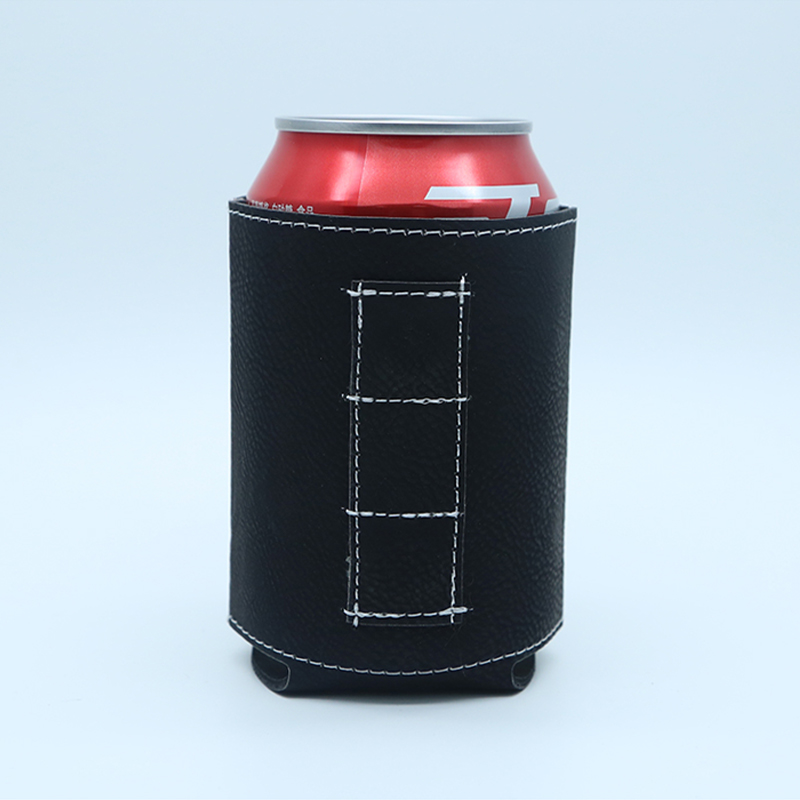 Porta-bebidas em couro sintético laserável com ímã Porta-bebidas em couro sintético laserável com ímã